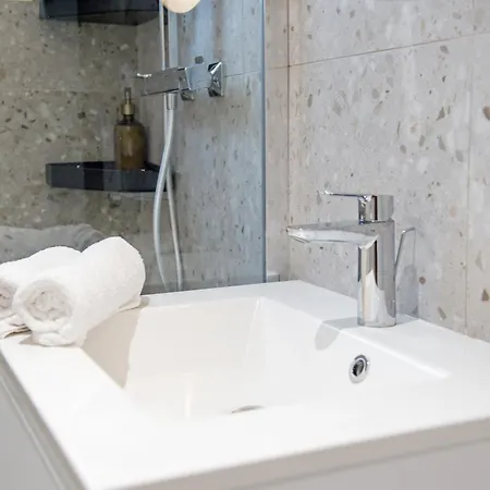 Le Valrose Cocon Urbain Au Coeur De Souplex